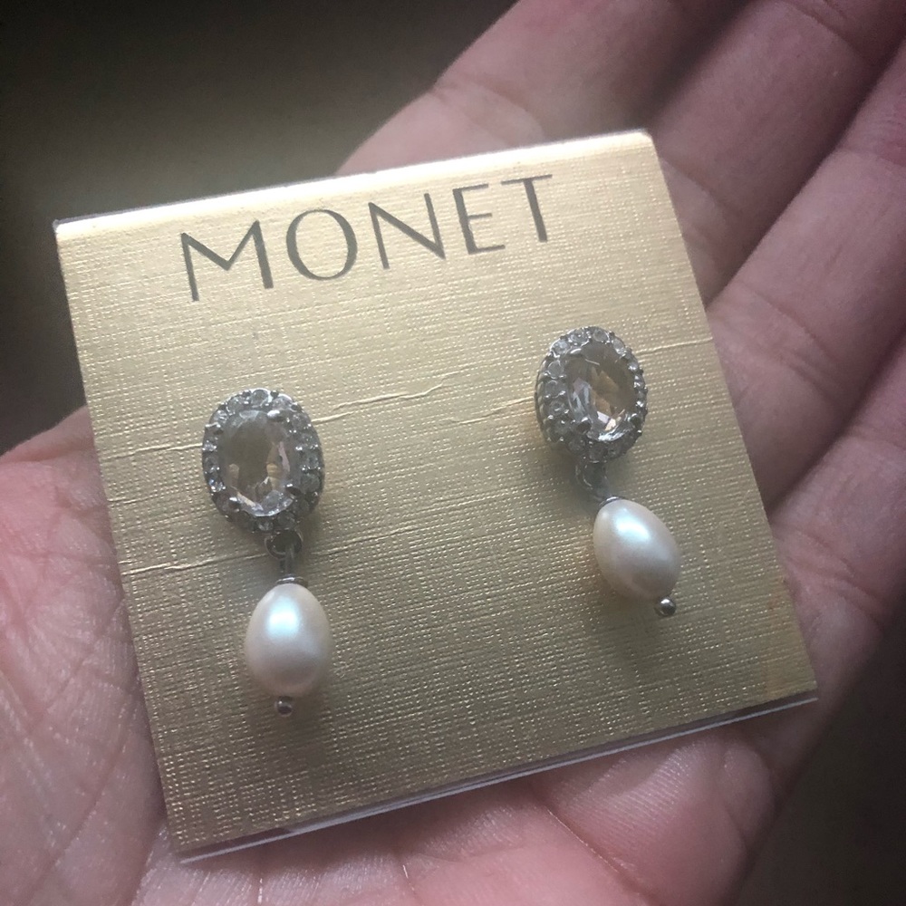 Monet Pearl & CZ EARRINGS-new, with tags - Picture 3 of 8